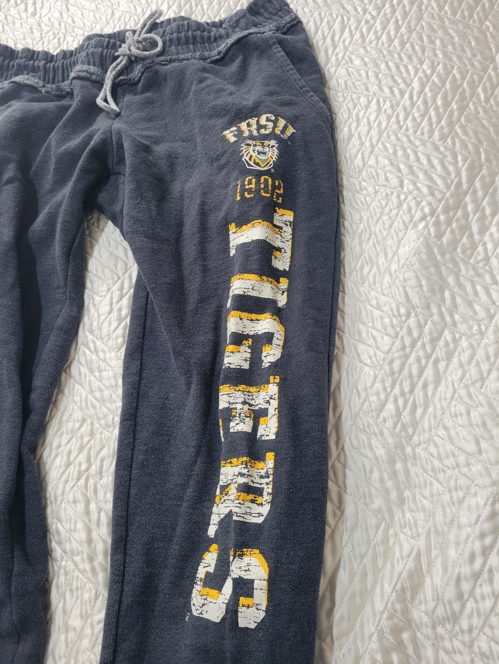 Charcoal Gray FHSU Sweatpants Joggers Fort Hays State Varsity Graphic Size M - Picture 5 of 5